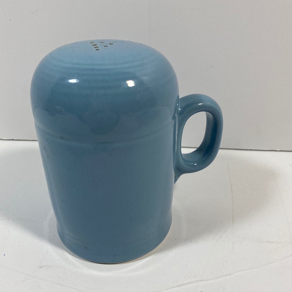 Fiestaware Rangetop Pepper Shaker Retired Periwinkle Blue Range Top Fiesta